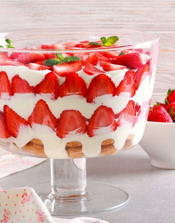 torta-sa-naredjanim-jagodama-kada-nemate-nista-slatko-u-frizideru-01.jpg