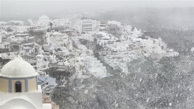 10-mesta-u-grckoj-koja-niste-navikli-da-vidite-pod-snegom-3.jpg