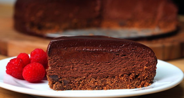torta-od-3-sloja-cokolade-bez-kora-i-pecenja.jpg