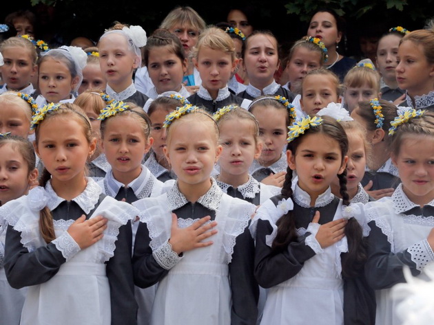 kako-izgledaju-skolske-uniforme-u-15-zemalja-sirom-sveta-9.jpg