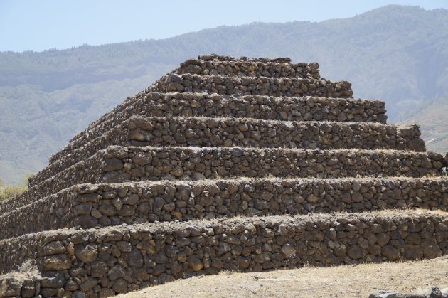 crne-vulkanske-plaze-ogroman-park-za-zivotinje-i-ukusni-specijaliteti-zasto-su-tenerife-jedinstvena-destinacija-10.jpg